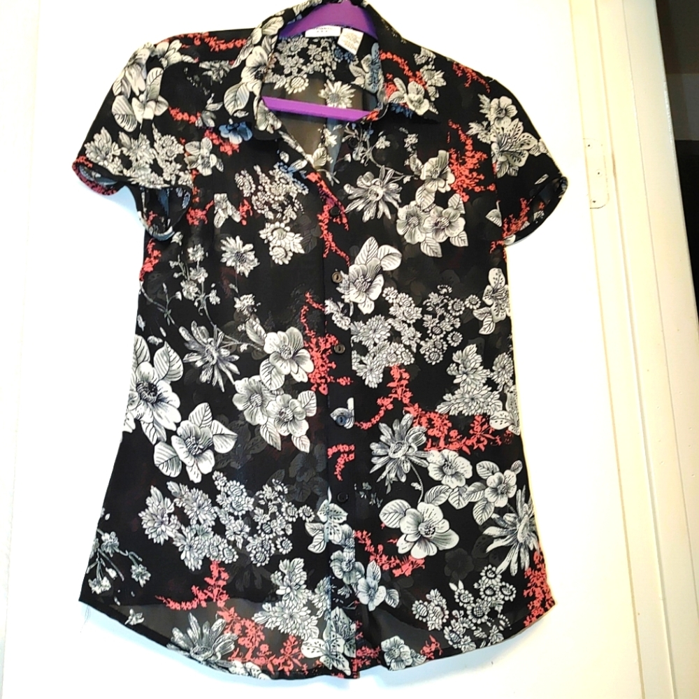 Covington Sheer Floral short sleeve blouse, Size 4